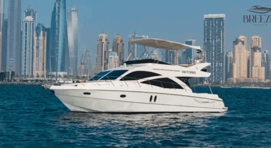 yacht rental in dubai